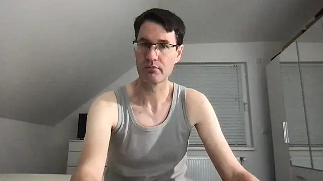 zxzx cam1 online show from 5, 12, 2025