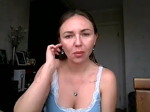 AngelinaLove28 online show from 14, 10, 2025