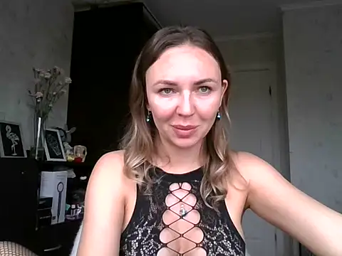 AngelinaLove28 online show from 13, 10, 2025