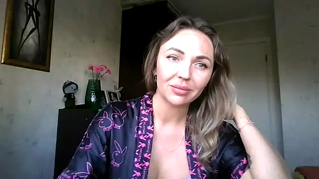 AngelinaLove28 online show from 15, 9, 2025