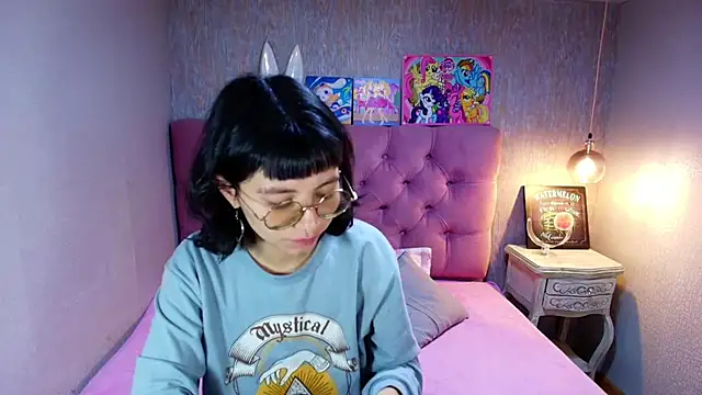 charlottemoonxz online show from 22, 7, 2026