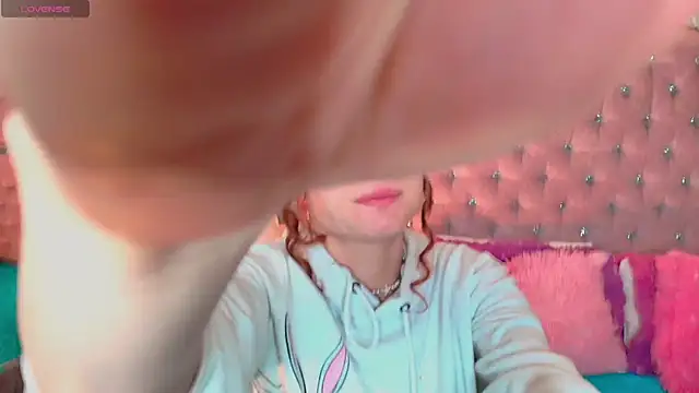 AdelaineBest online show from 17, 10, 2025