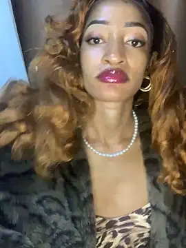 Snapshot of GoddessVee chatting on 29, 12, 2024 GoddessVee online show from 29, 12, 2024