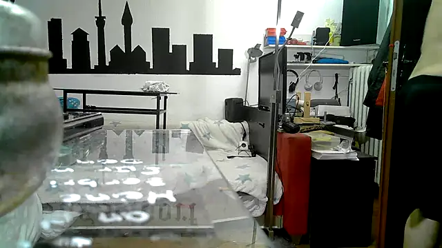 Snapshot of 0815lukas2024 chatting on 12, 10, 2025 0815lukas2024 online show from 12, 10, 2025