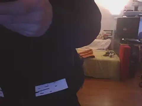 Snapshot of 0815lukas2024 chatting on 8, 3, 2025 0815lukas2024 online show from 8, 3, 2025