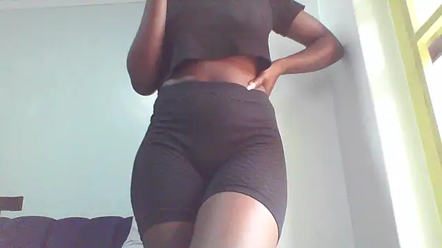 julietunderwoood online show from 18, 4, 2026