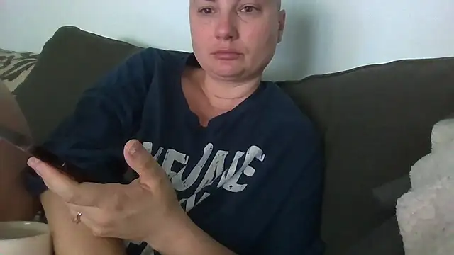 Snapshot of MilfyMrsRobinson chatting on 1, 6, 2026 MilfyMrsRobinson online show from 1, 6, 2026