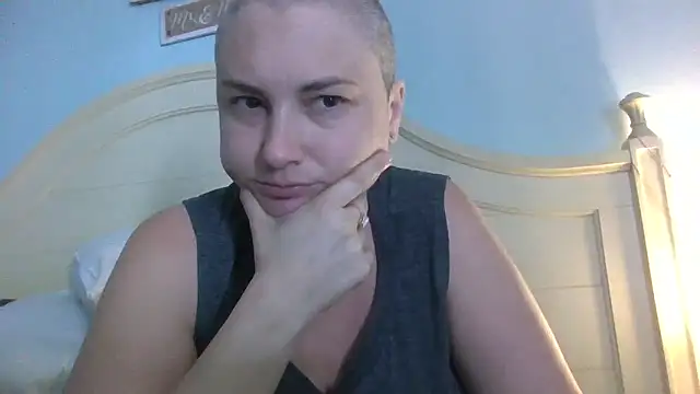 Snapshot of MilfyMrsRobinson chatting on 3, 6, 2026 MilfyMrsRobinson online show from 3, 6, 2026