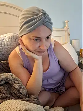 Snapshot of MilfyMrsRobinson chatting on 28, 5, 2026 MilfyMrsRobinson online show from 28, 5, 2026