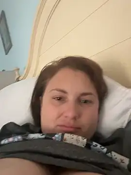 MilfyMrsRobinson online show from 19, 1, 2026