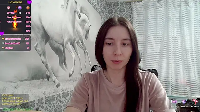 Wowpornoo online show from 17, 2, 2025