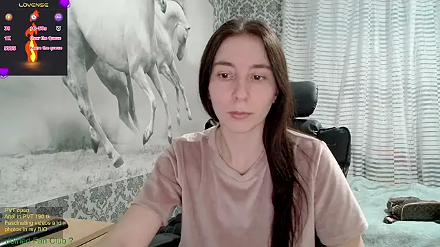 Wowpornoo online show from 18, 2, 2025