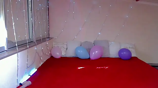 LizaSenri online show from 5, 4, 2026