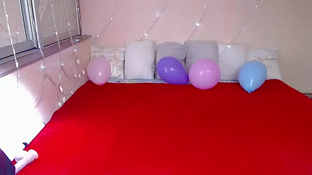 LizaSenri online show from 14, 4, 2026