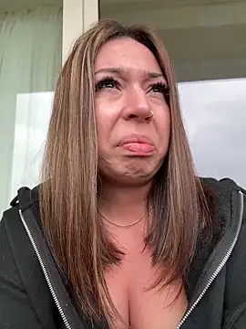 KimArts online show from 8, 2, 2025