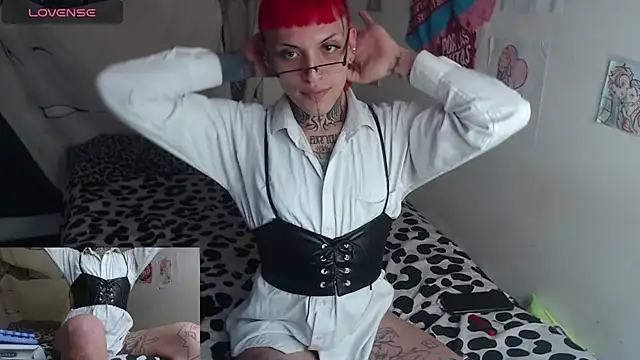 Snapshot of charlotbelucci_ chatting on 15, 7, 2026 charlotbelucci online show from 15, 7, 2026
