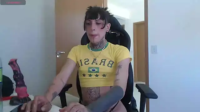 charlotbelucci  online show from 2, 10, 2025