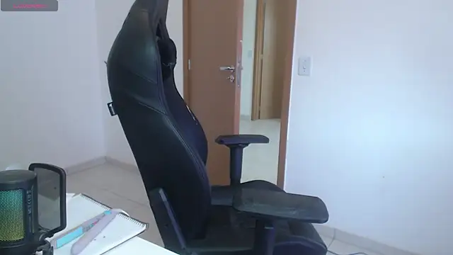 charlotbelucci  online show from 7, 10, 2025