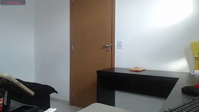 charlotbelucci  online show from 27, 10, 2025