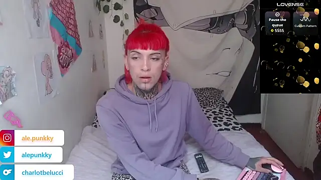 Snapshot of charlotbelucci_ chatting on 3, 7, 2026 charlotbelucci online show from 3, 7, 2026