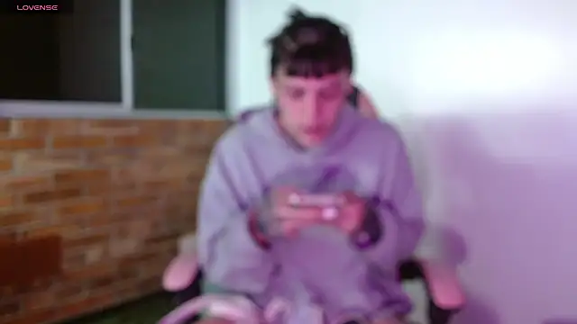 charlotbelucci  online show from 13, 11, 2025