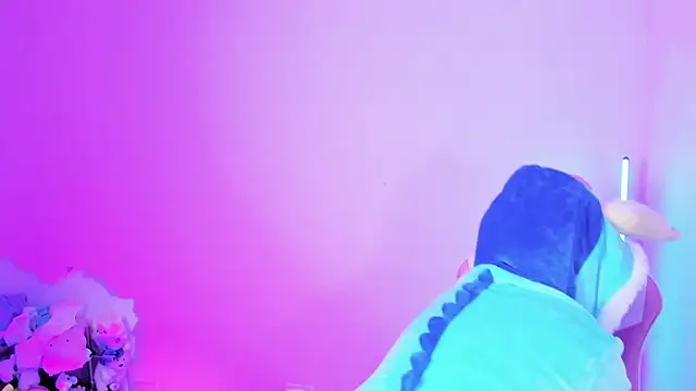 Snapshot of Ahri_Elderwood chatting on 17, 12, 2025 Ahri Elderwood online show from 17, 12, 2025