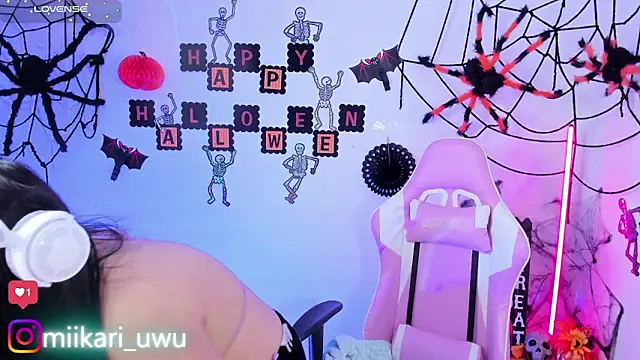 Snapshot of Ahri_Elderwood chatting on 26, 10, 2025 Ahri Elderwood online show from 26, 10, 2025