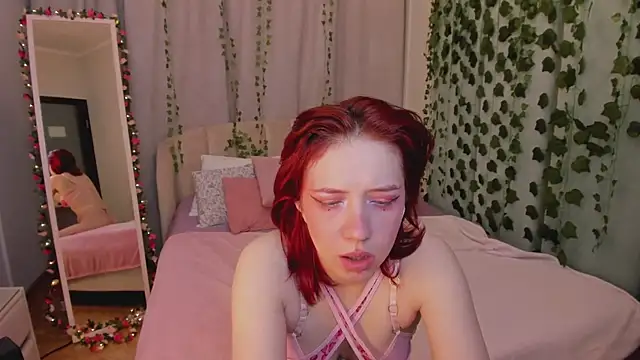 Love is Lola online show from 16, 12, 2025