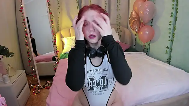 Love is Lola online show from 28, 2, 2025