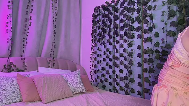 Love is Lola online show from 15, 4, 2026