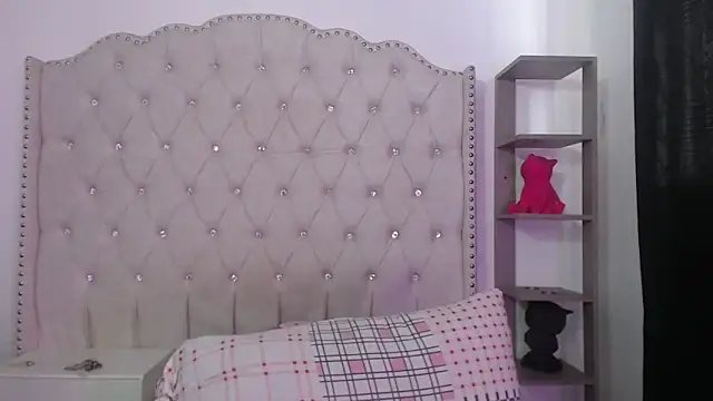 Abril Squirt online show from 1, 4, 2026