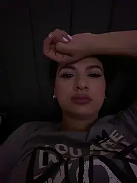 Abril Squirt online show from 3, 2, 2026