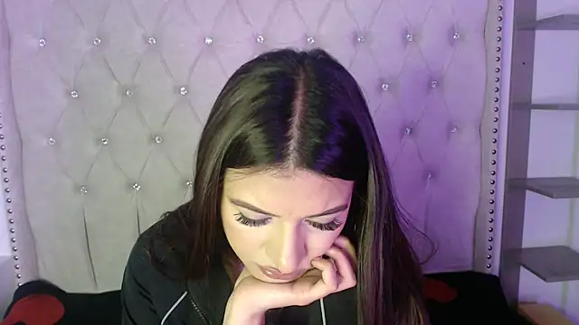 Abril Squirt online show from 13, 10, 2025