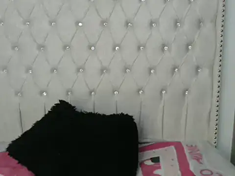 Abril Squirt online show from 22, 3, 2025