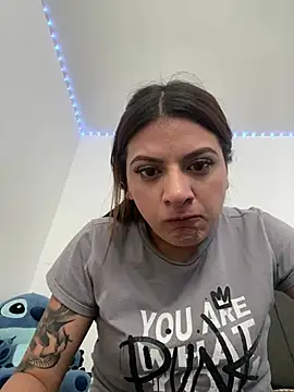 Abril Squirt online show from 9, 5, 2026
