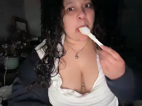 Snapshot of MelanieFawker chatting on 21, 12, 2025 MelanieFawker online show from 21, 12, 2025