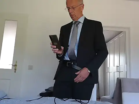 maxmueller321 online show from 24, 6, 2026