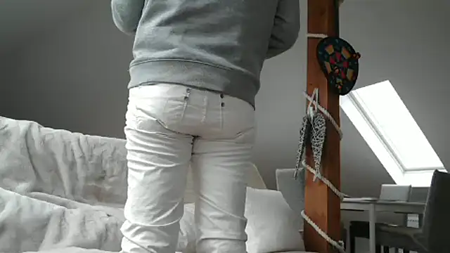 maxmueller321 online show from 4, 12, 2024