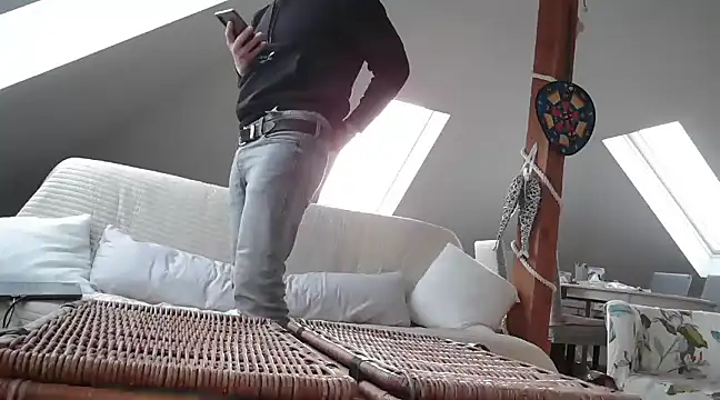 maxmueller321 online show from 8, 2, 2025