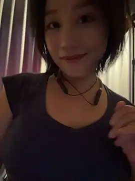 Snapshot of Eliza-E chatting on 12, 7, 2026 Eliza-E online show from 12, 7, 2026