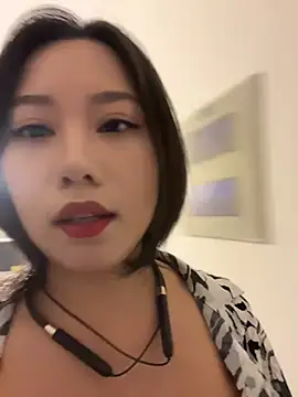 Snapshot of Eliza-E chatting on 14, 7, 2026 Eliza-E online show from 14, 7, 2026