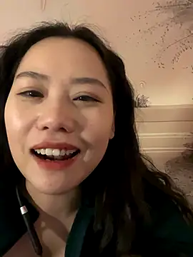 Snapshot of Eliza-E chatting on 7, 1, 2026 Eliza-E online show from 7, 1, 2026