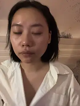 Snapshot of Eliza-E chatting on 1, 2, 2026 Eliza-E online show from 1, 2, 2026