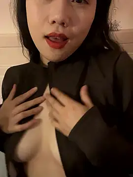 Snapshot of Eliza-E chatting on 12, 1, 2026 Eliza-E online show from 12, 1, 2026