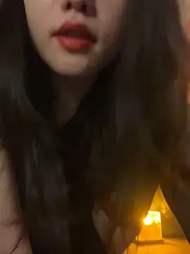 Snapshot of Eliza-E chatting on 18, 12, 2025 Eliza-E online show from 18, 12, 2025