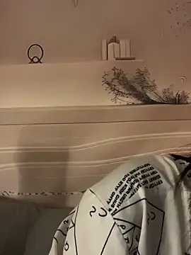 Snapshot of Eliza-E chatting on 6, 2, 2026 Eliza-E online show from 6, 2, 2026