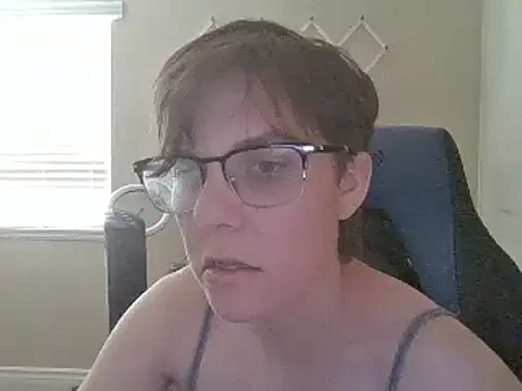 KaliSnow199623 online show from 5, 2, 2025