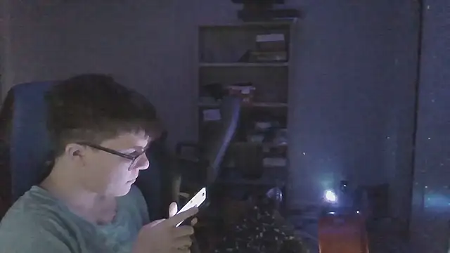 KaliSnow199623 online show from 9, 1, 2026