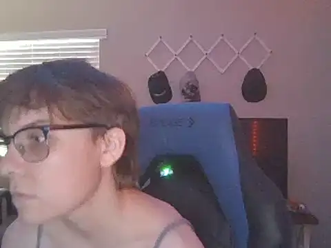 KaliSnow199623 online show from 8, 2, 2025