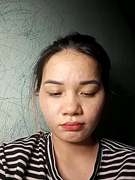 Ngoc-Trinh online show from 25, 10, 2025